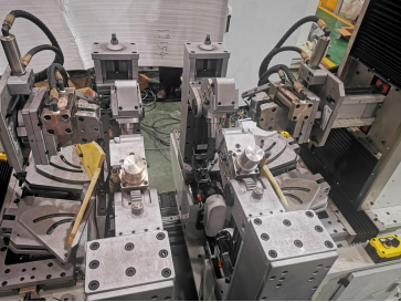 ZCN091EG-1300（1800）全自動數(shù)控四臂定子線圈伺服漲型機(jī)